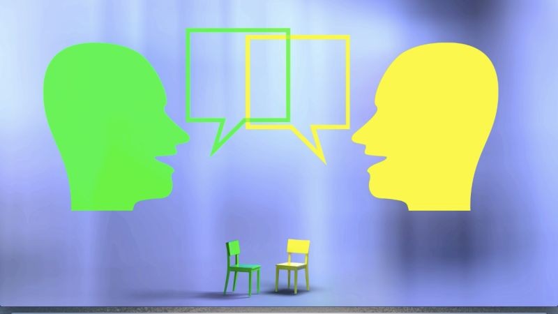 Zwei Köpfe im Gespräch, dazwischen zwei Sprechblasen und zwei kleine Stühle